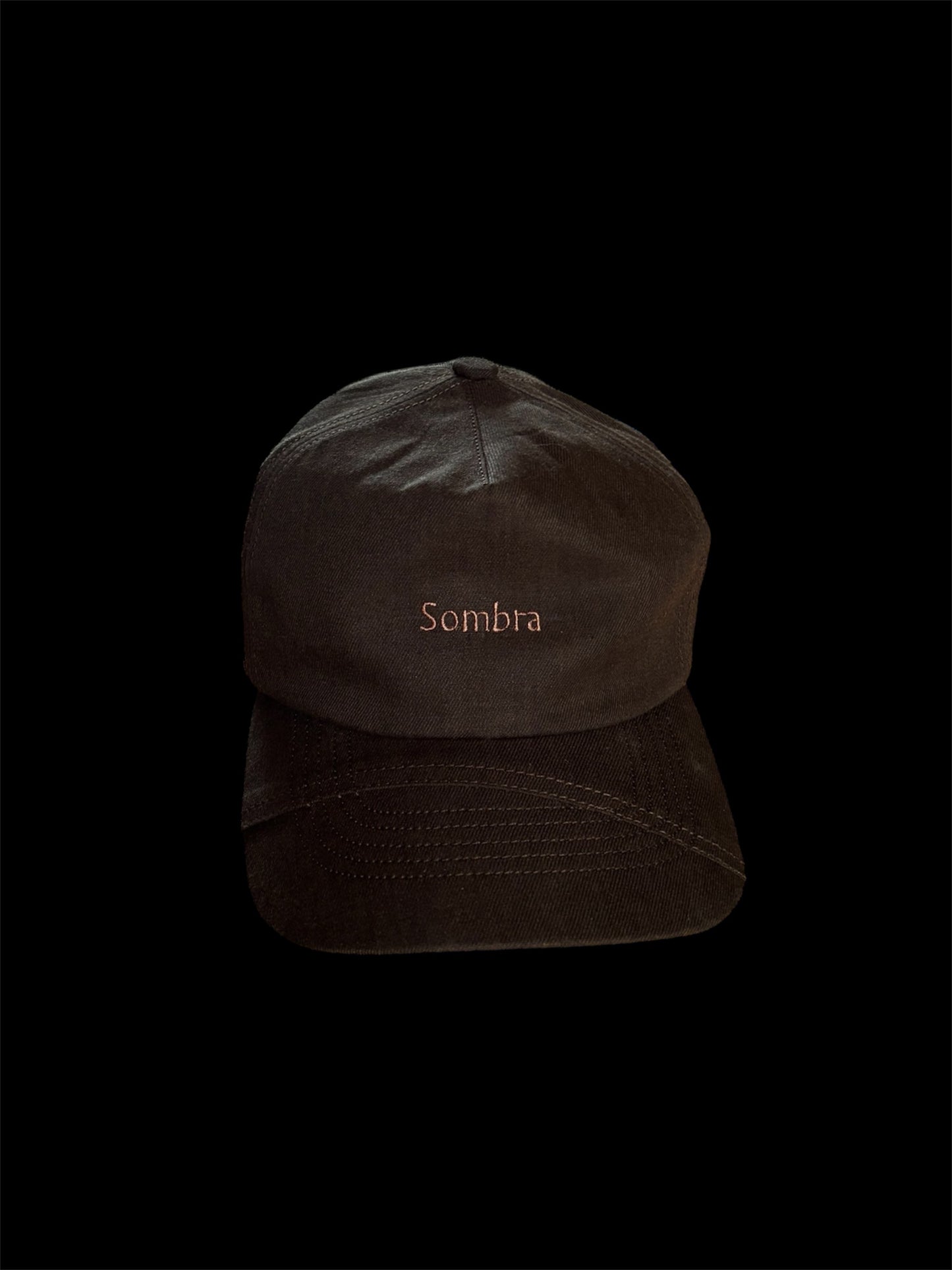 Gaze Allé's dark brown cap