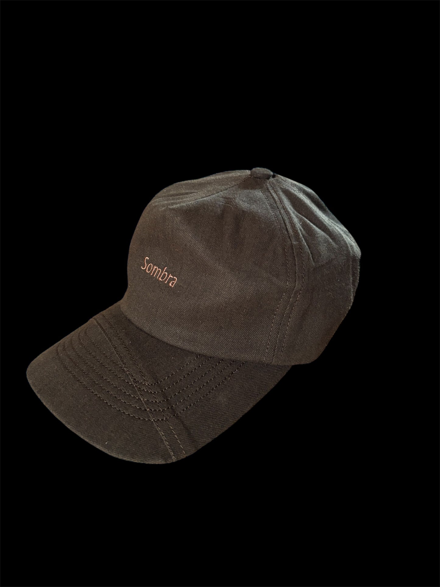Gaze Allé's dark brown cap